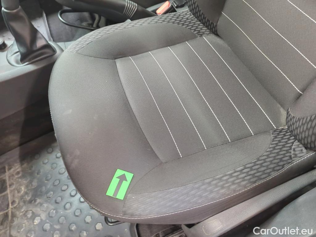  Dacia  Logan 0.9 TCe 90CP Laureate_Groupama #20