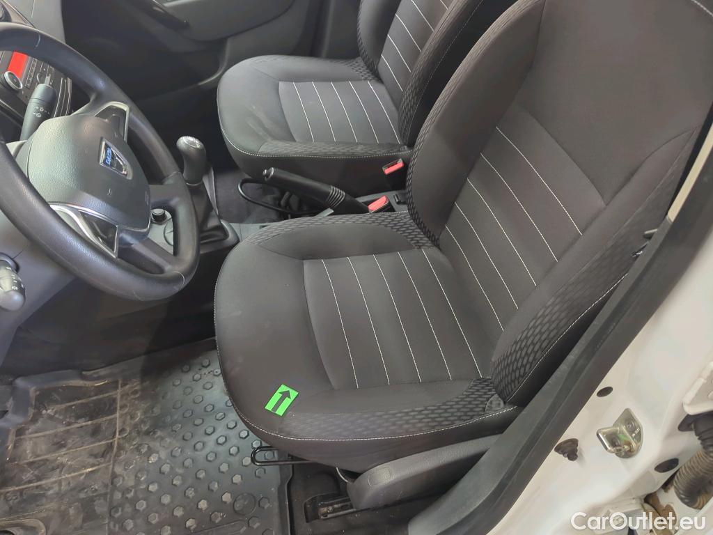  Dacia  Logan 0.9 TCe 90CP Laureate_Groupama #19