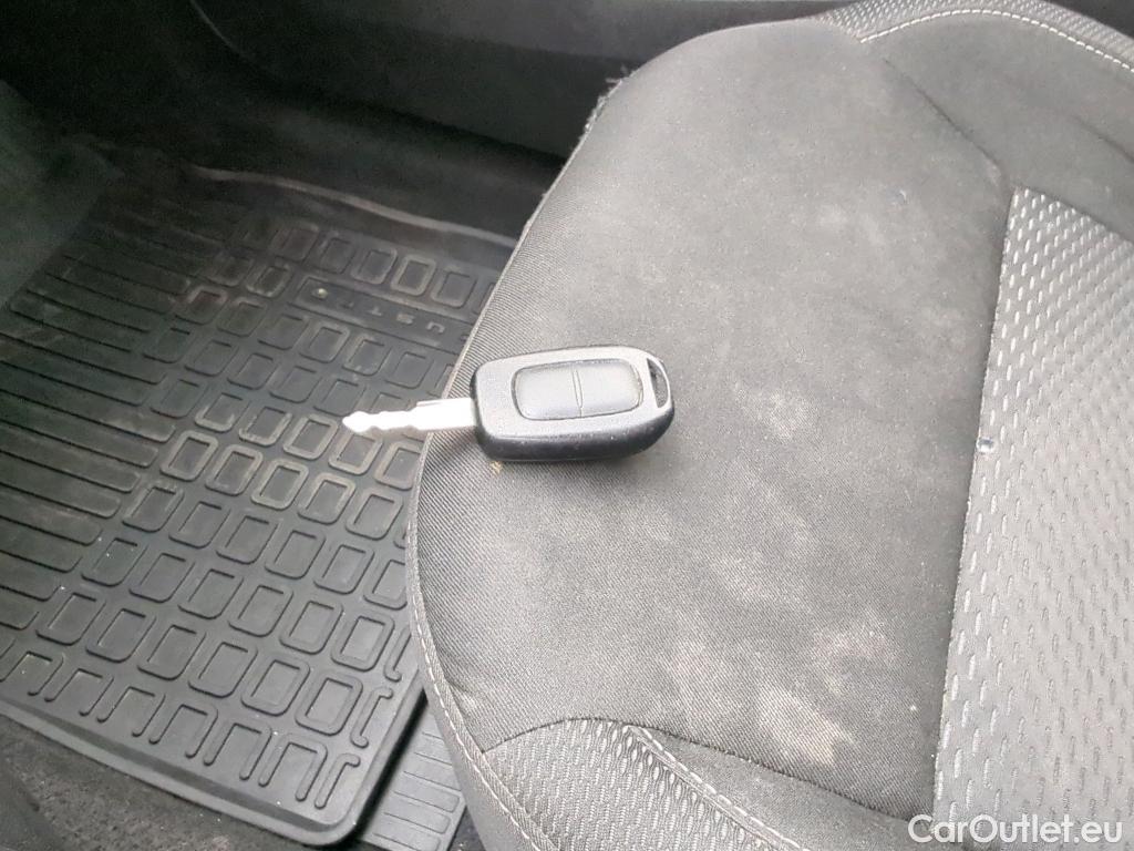  Dacia  Duster 1.5 Blue dCi 115CP Comfort 4WD #9