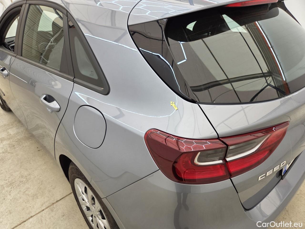 KIA  Cee'd 1.5 T-GDi Best 6MT #42