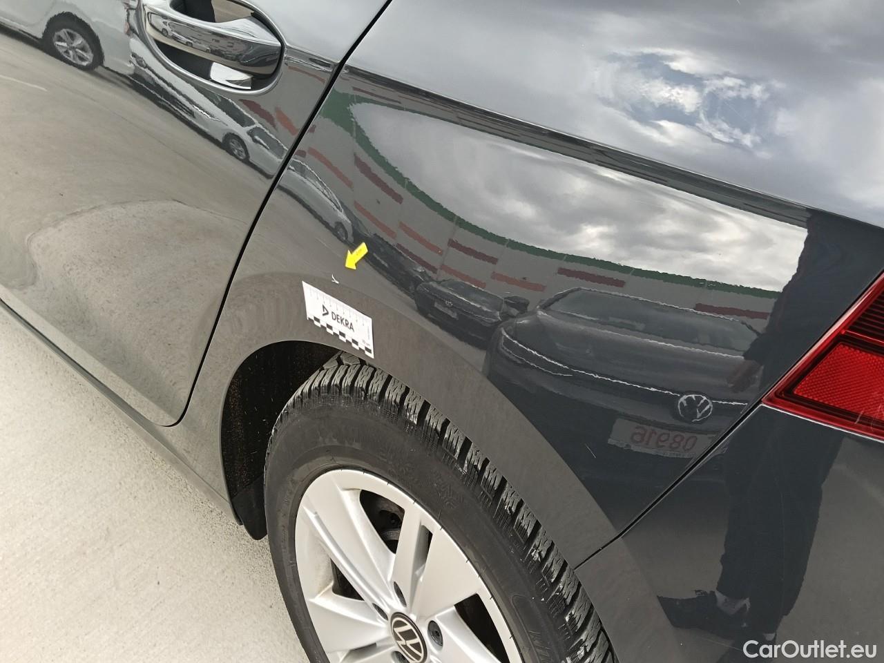  Volkswagen  Golf  Life 1.0 TSI #31