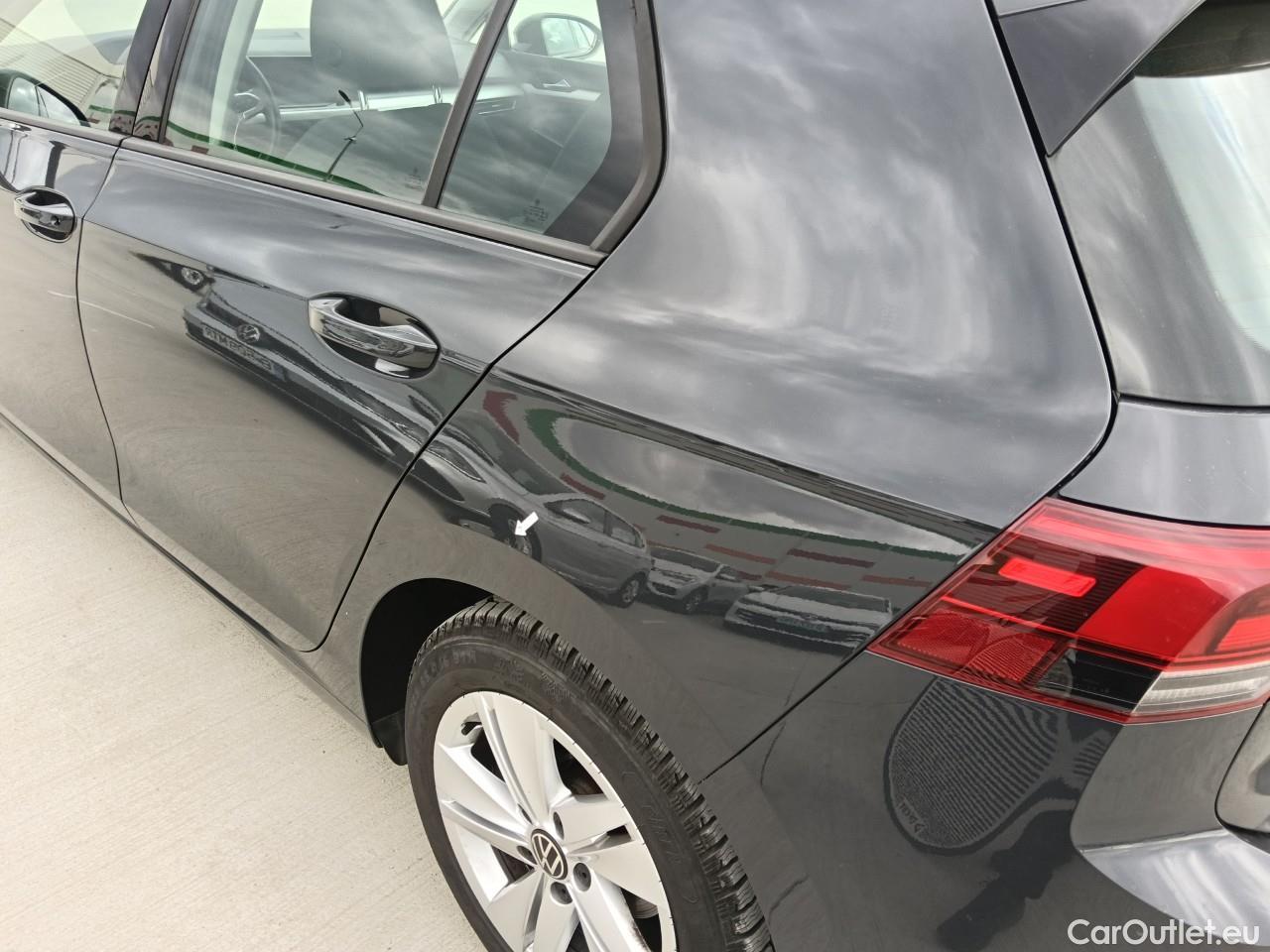  Volkswagen  Golf  Life 1.0 TSI #24