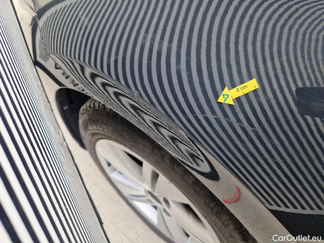  Volkswagen  Golf  Life 1.0 TSI #5