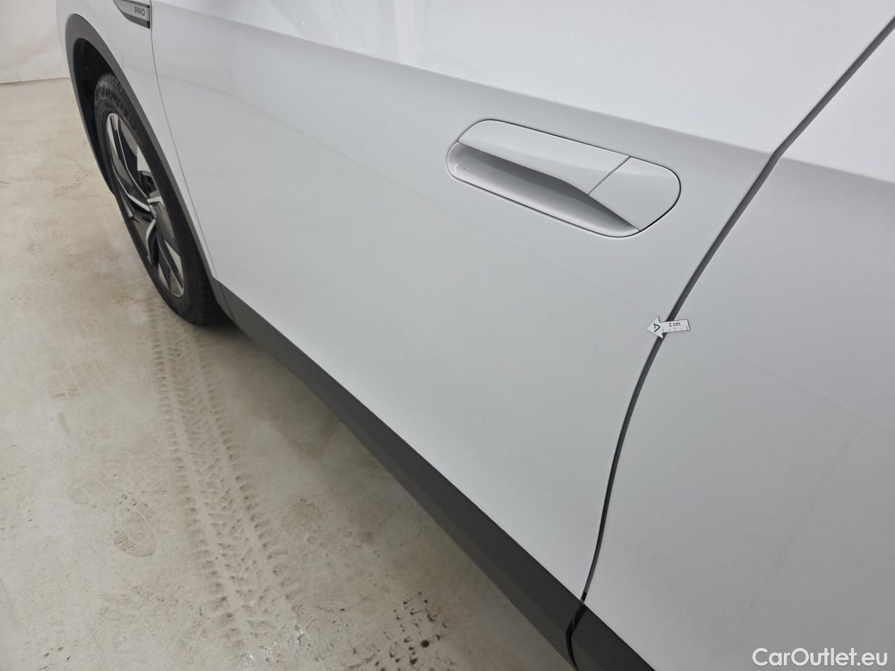  Volkswagen  ID.4  Pro Performance #2