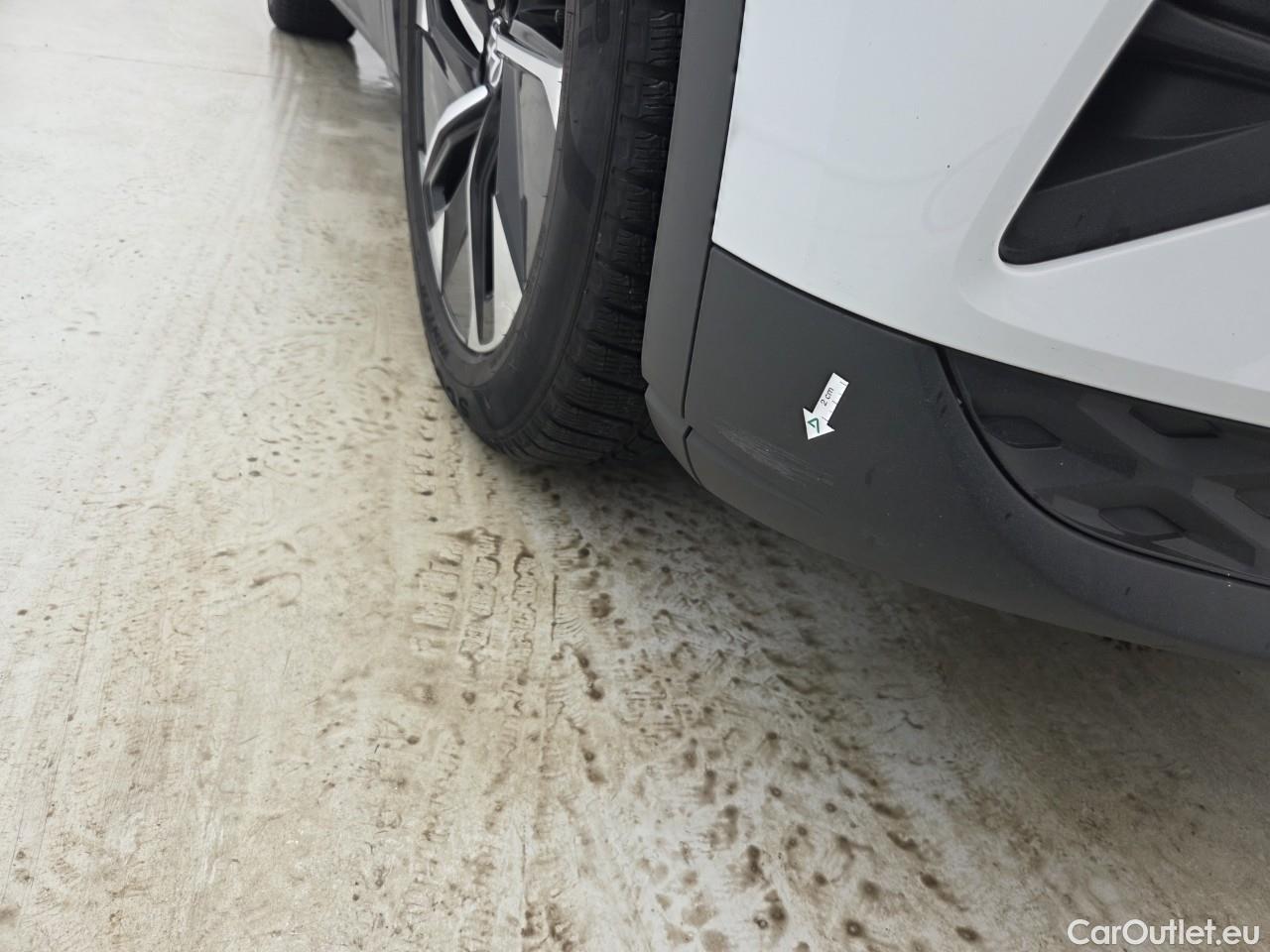  Volkswagen  ID.4  Pro Performance #8