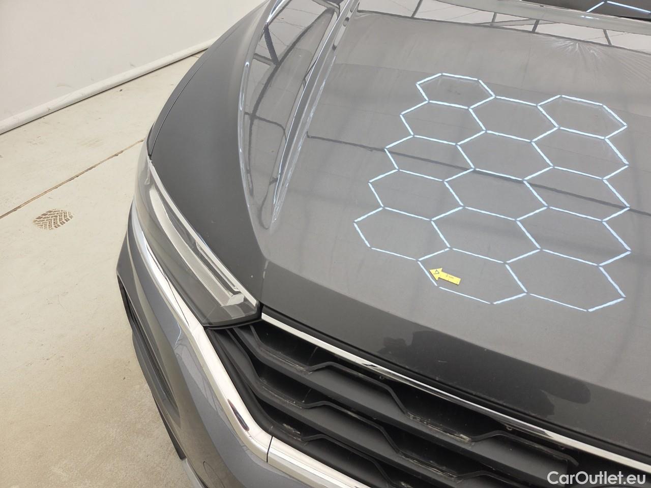  Volkswagen  T-ROC Design 1.5 TSI DSG #16