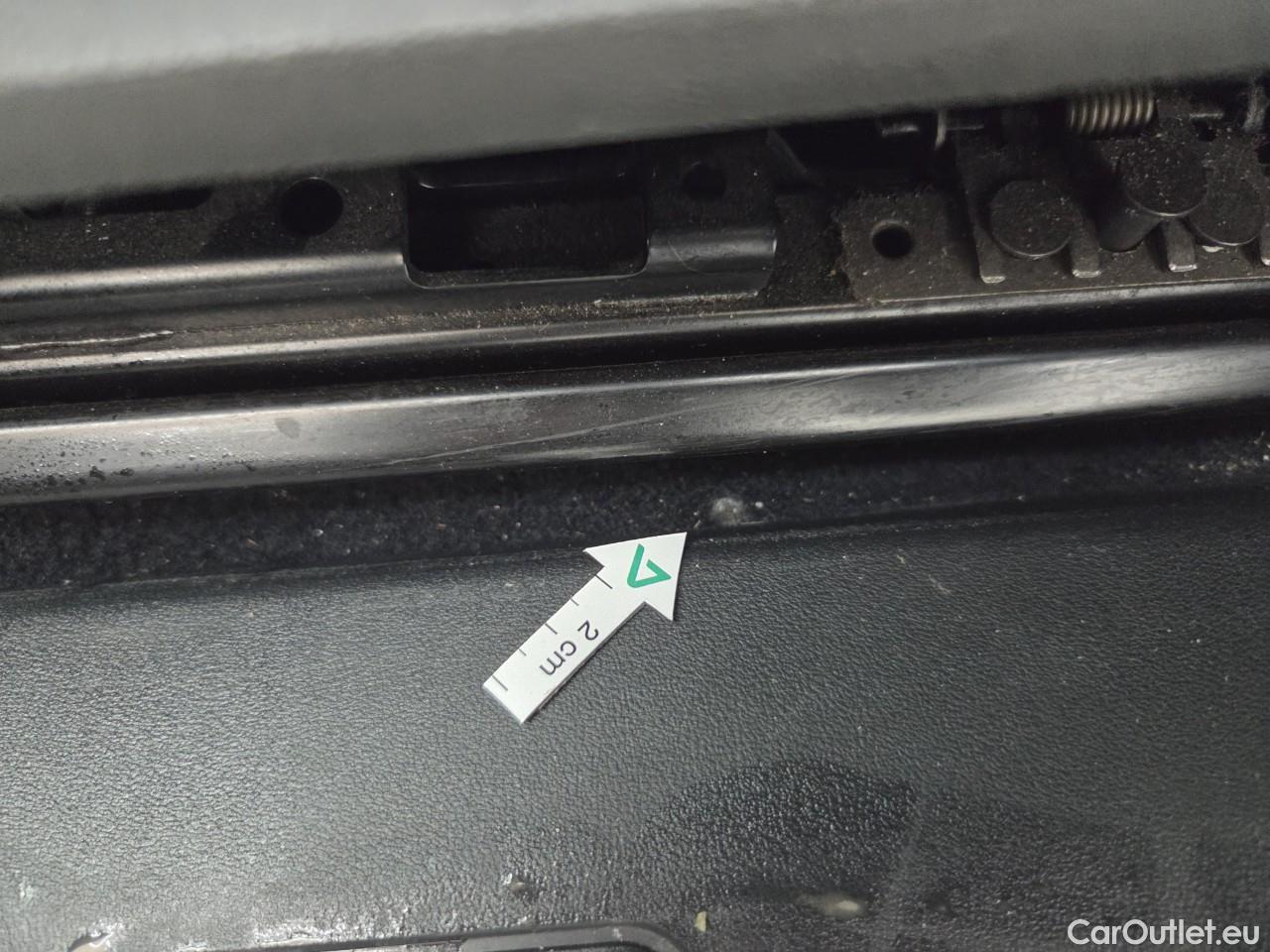 Volkswagen  ID.4  Pro Performance #28