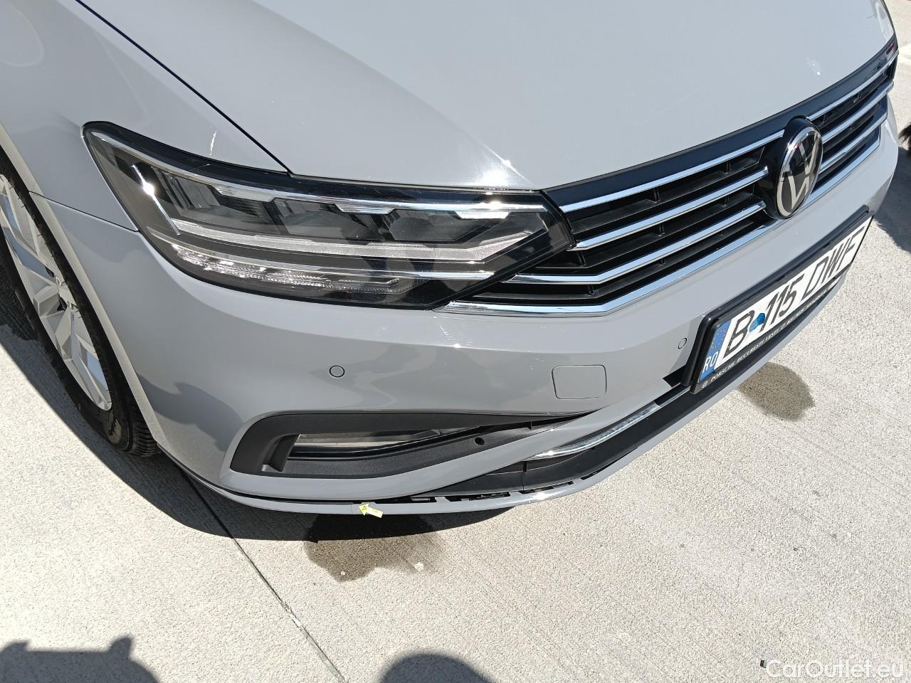  Volkswagen  Passat Advance 1.5 TSI ACT DSG 150 CP #9