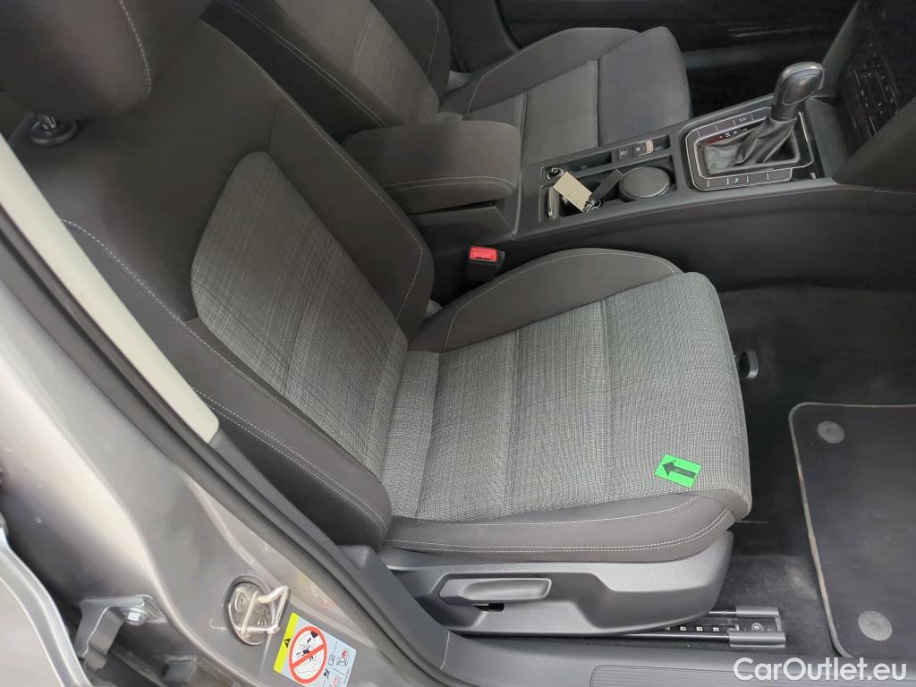  Volkswagen  Passat Var.Comf.1.5 TSI ACT DSG 150 CP #37