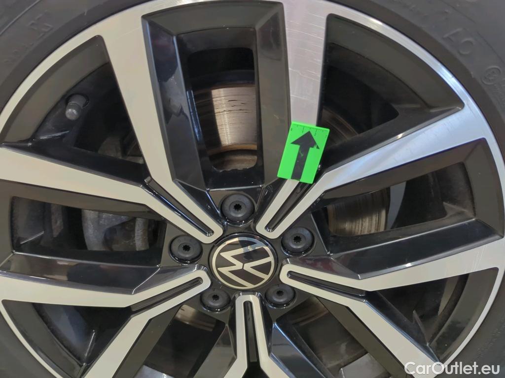  Volkswagen  Passat Var.Comf.1.5 TSI ACT DSG 150 CP #54