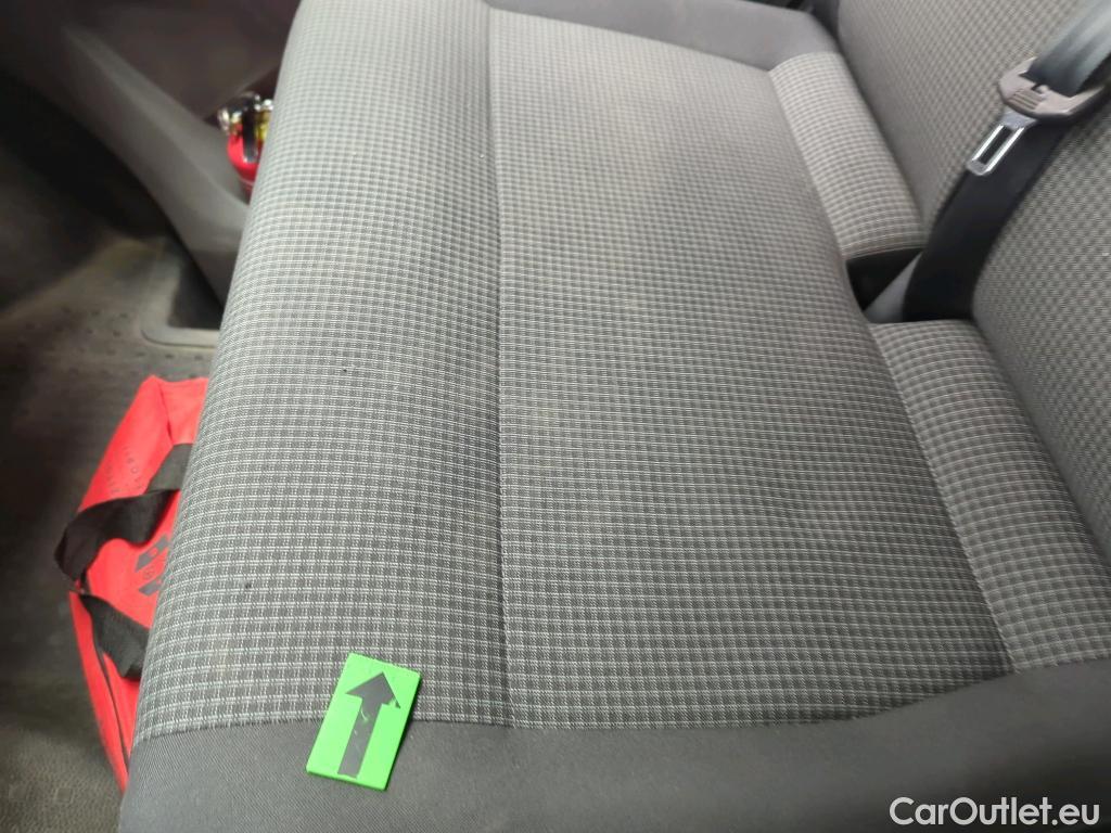  Volkswagen  Transporter KR 2.0 TDI 81KW #32