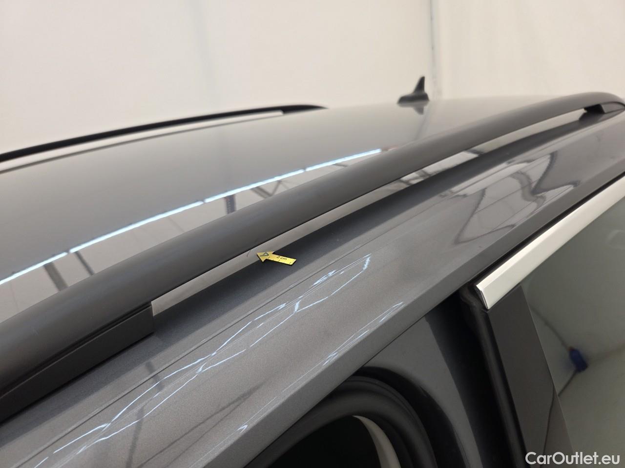 Volkswagen  T-ROC Design 1.5 TSI DSG #37