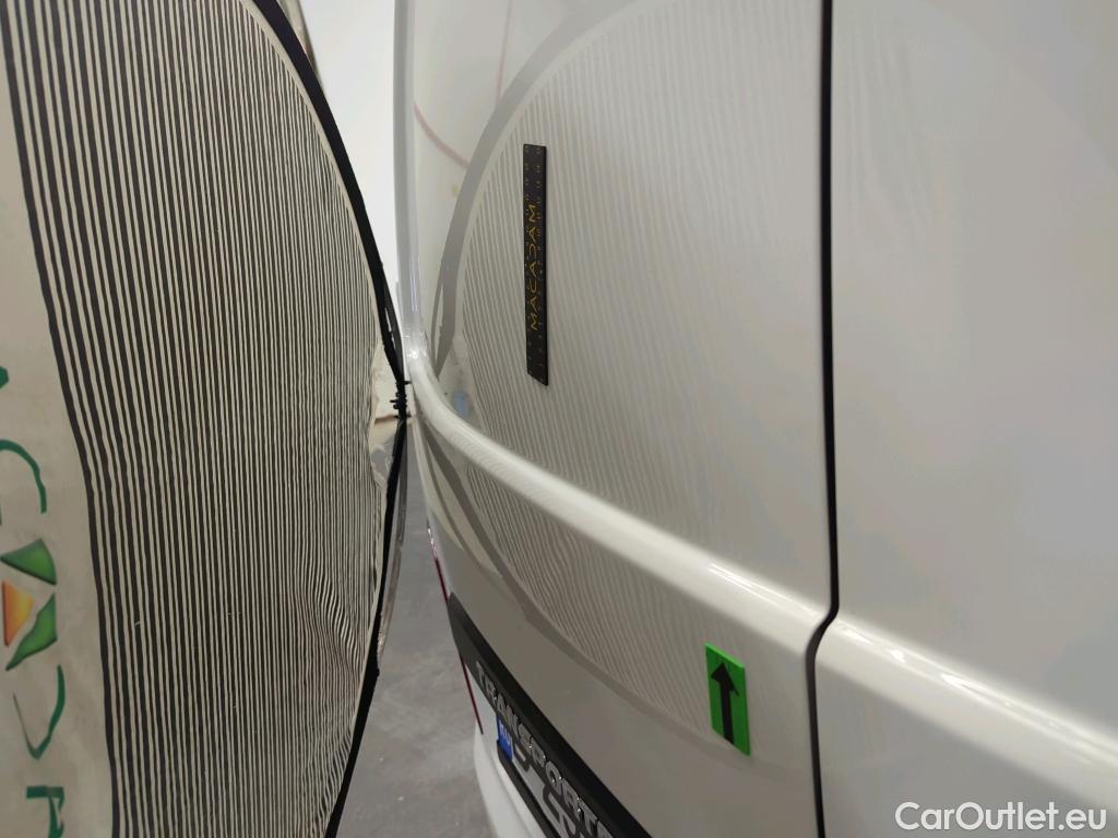  Volkswagen  Transporter KR 2.0 TDI 81KW #14