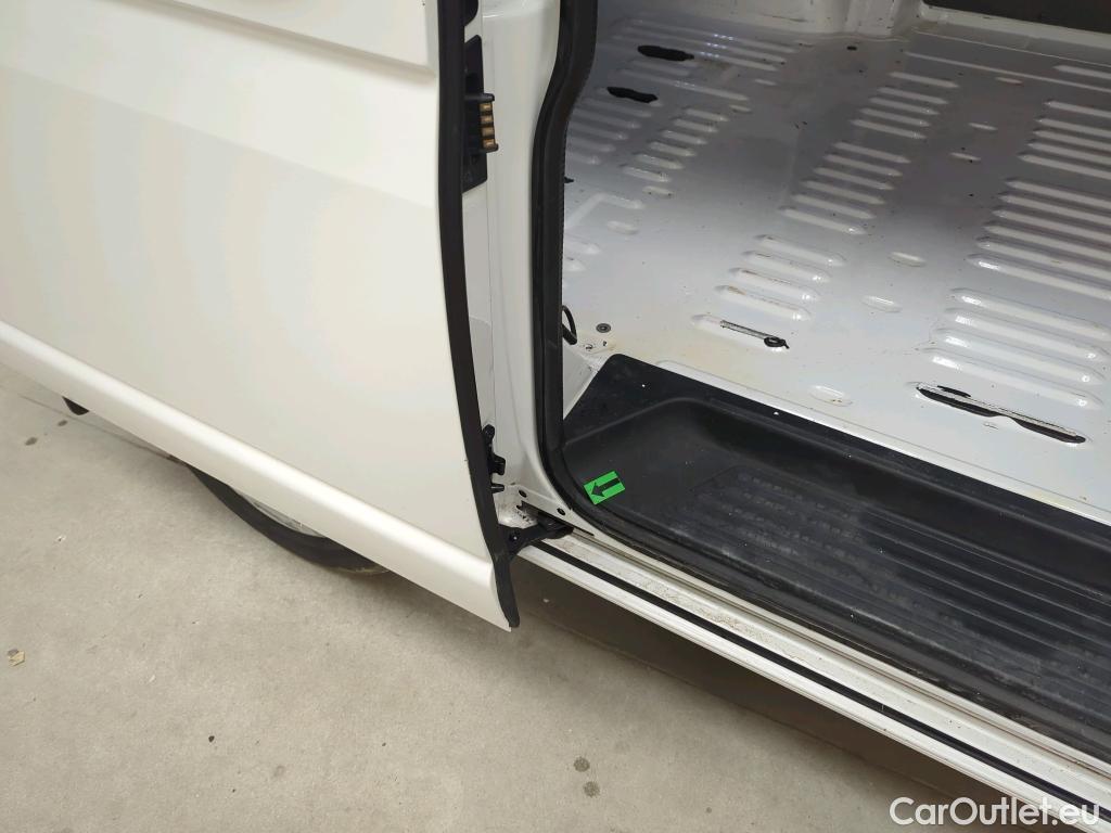  Volkswagen  Transporter KR 2.0 TDI 81KW #22