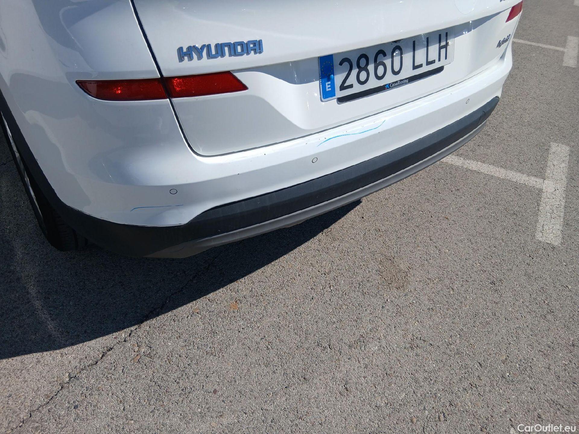  Hyundai  Tucson HYUNDAI  / 2018 / 5P / todoterreno 1.6 CRDI 85kW (116CV) 48V SLE 4X2(SP)(SL) #31
