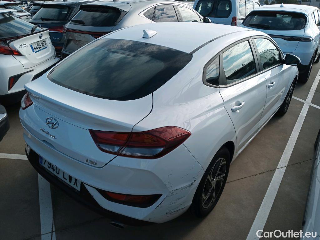  Hyundai  i30 HYUNDAI  Klass Fastback 1.0 TGDI  #21
