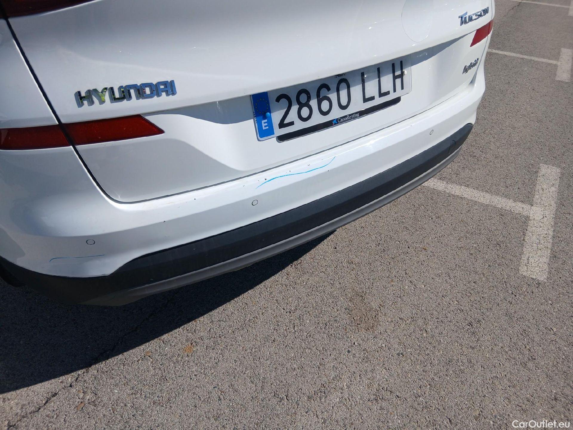  Hyundai  Tucson HYUNDAI  / 2018 / 5P / todoterreno 1.6 CRDI 85kW (116CV) 48V SLE 4X2(SP)(SL) #28