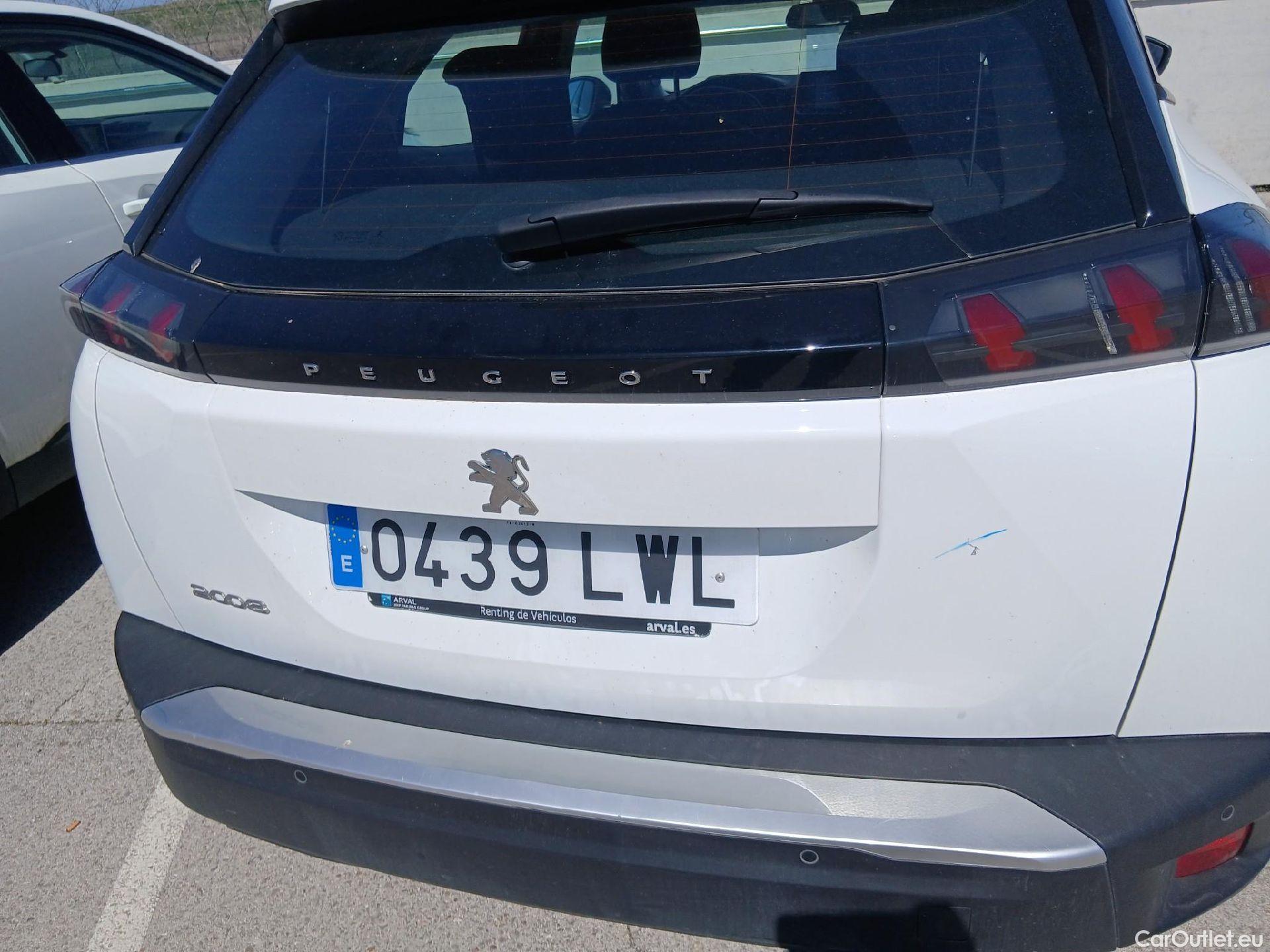  Peugeot  2008 PEUGEOT  / 2019 / 5P / todoterreno Active Pack BlueHDI 81kW (110CV) #43