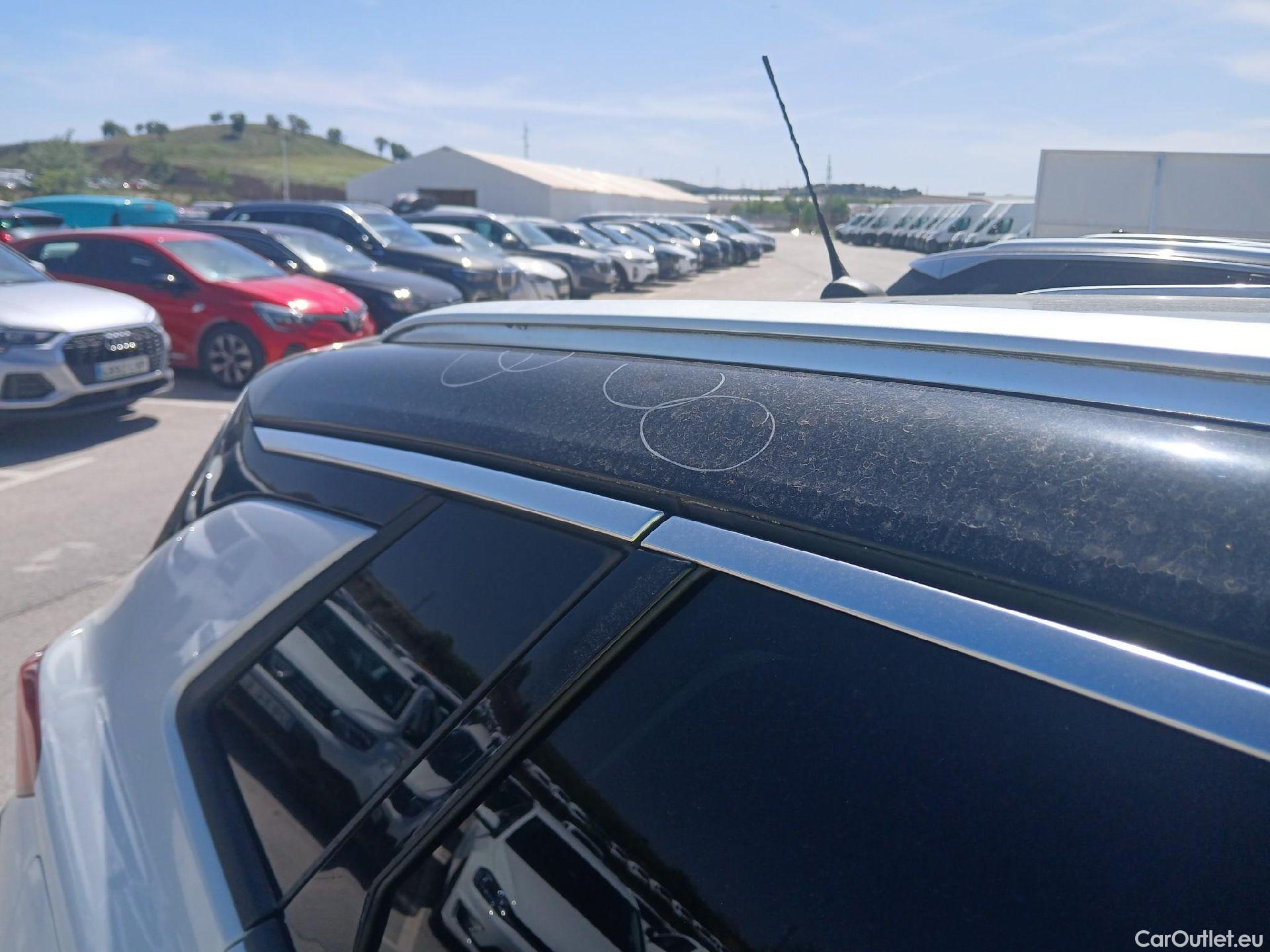  Opel   Grandland X OPEL / 2017 / 5P / todoterreno 1.5 CDTi Design Line 120 Aniversario (CX) #24