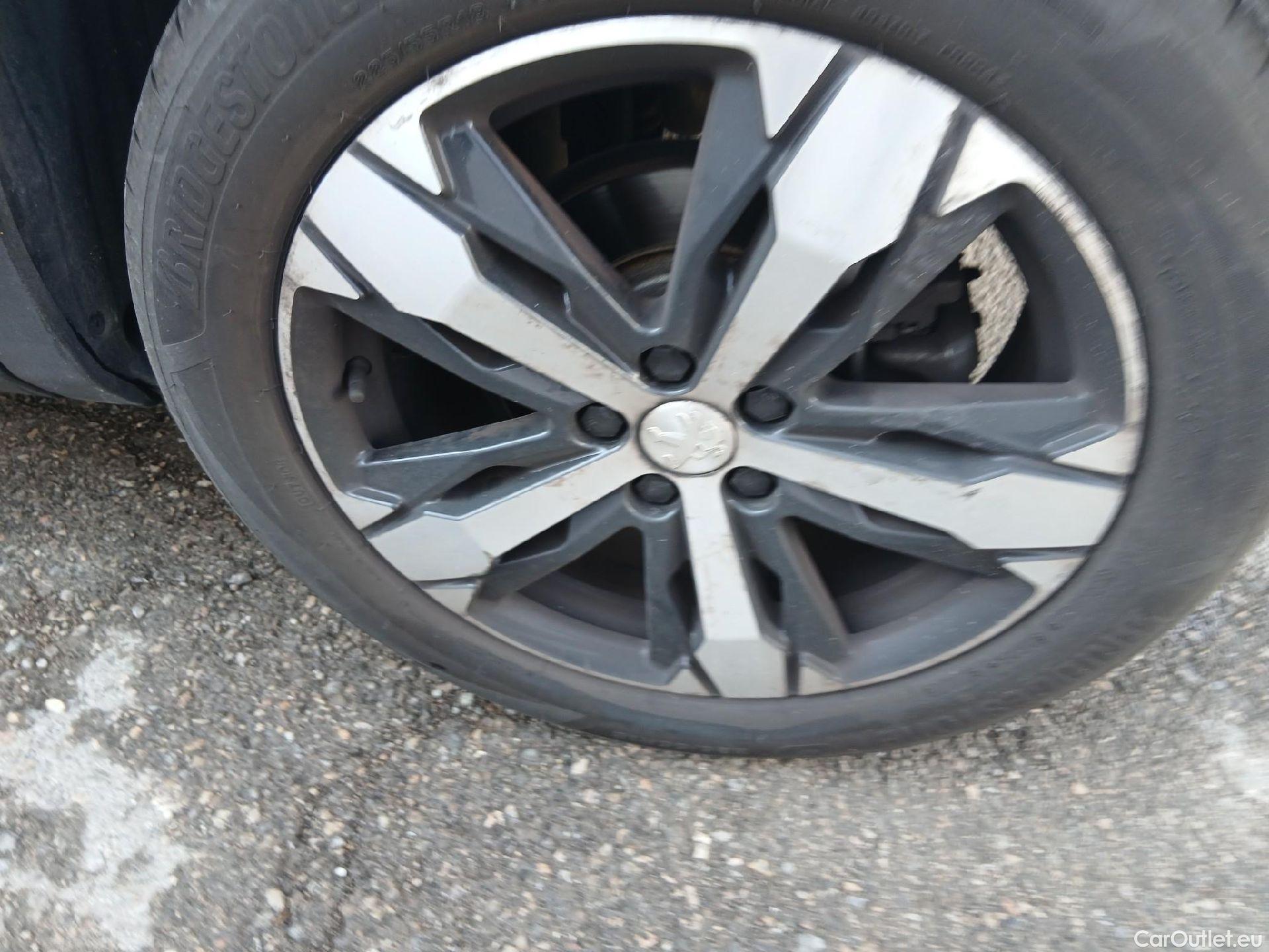 Peugeot  3008 PEUGEOT  / 2020 / 5P / todoterreno 1.2 PureTech 96KW (130CV) S&S GT #7