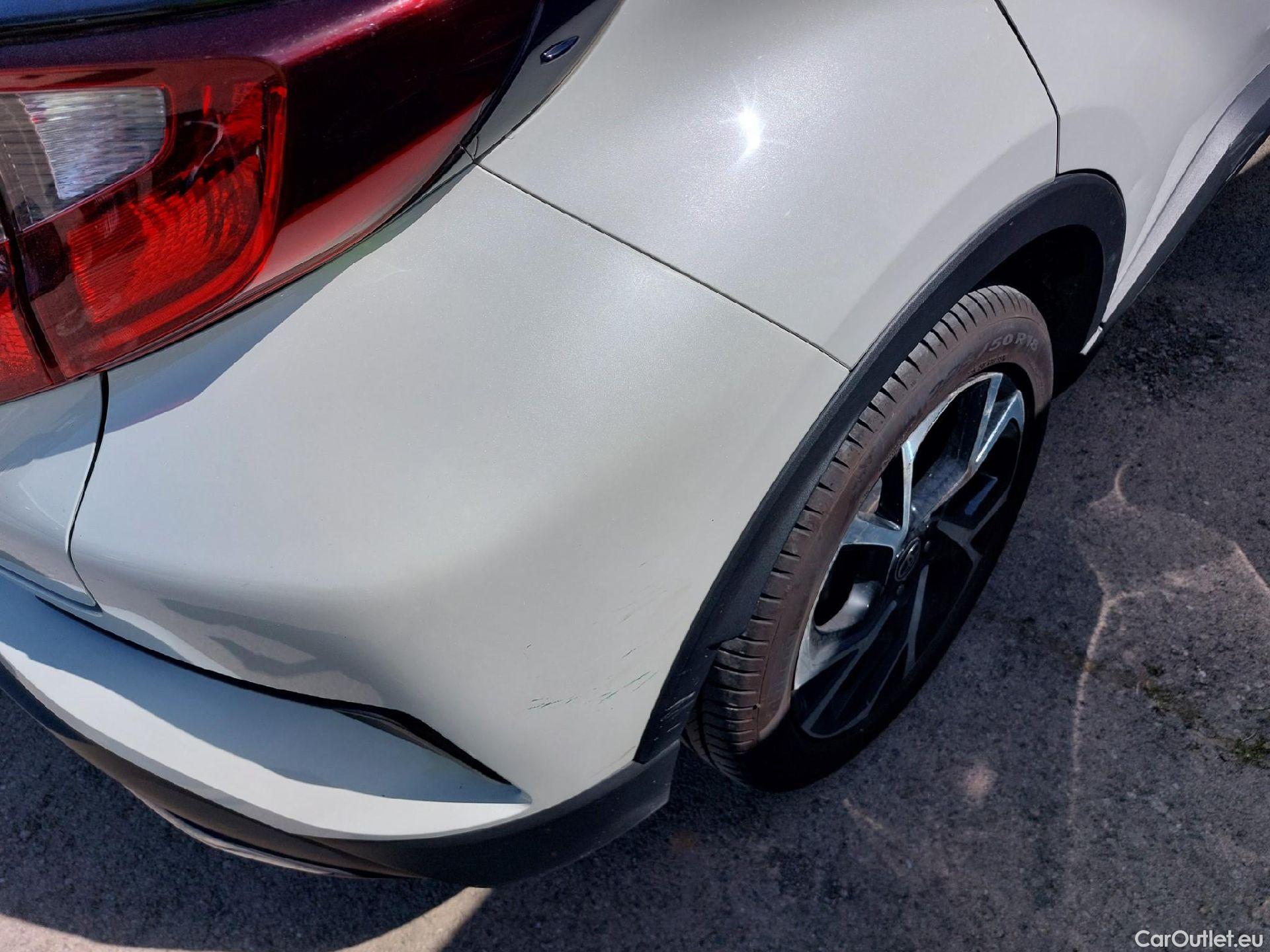 Toyota  C-HR TOYOTA  / 2019 / 5P / todoterreno 2.0 180H Advance #19