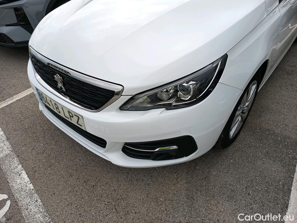  Peugeot  308 PEUGEOT  / 2017 / 5P / berlina con portón 5p Active Pack BlueHDi 130 S&S #11