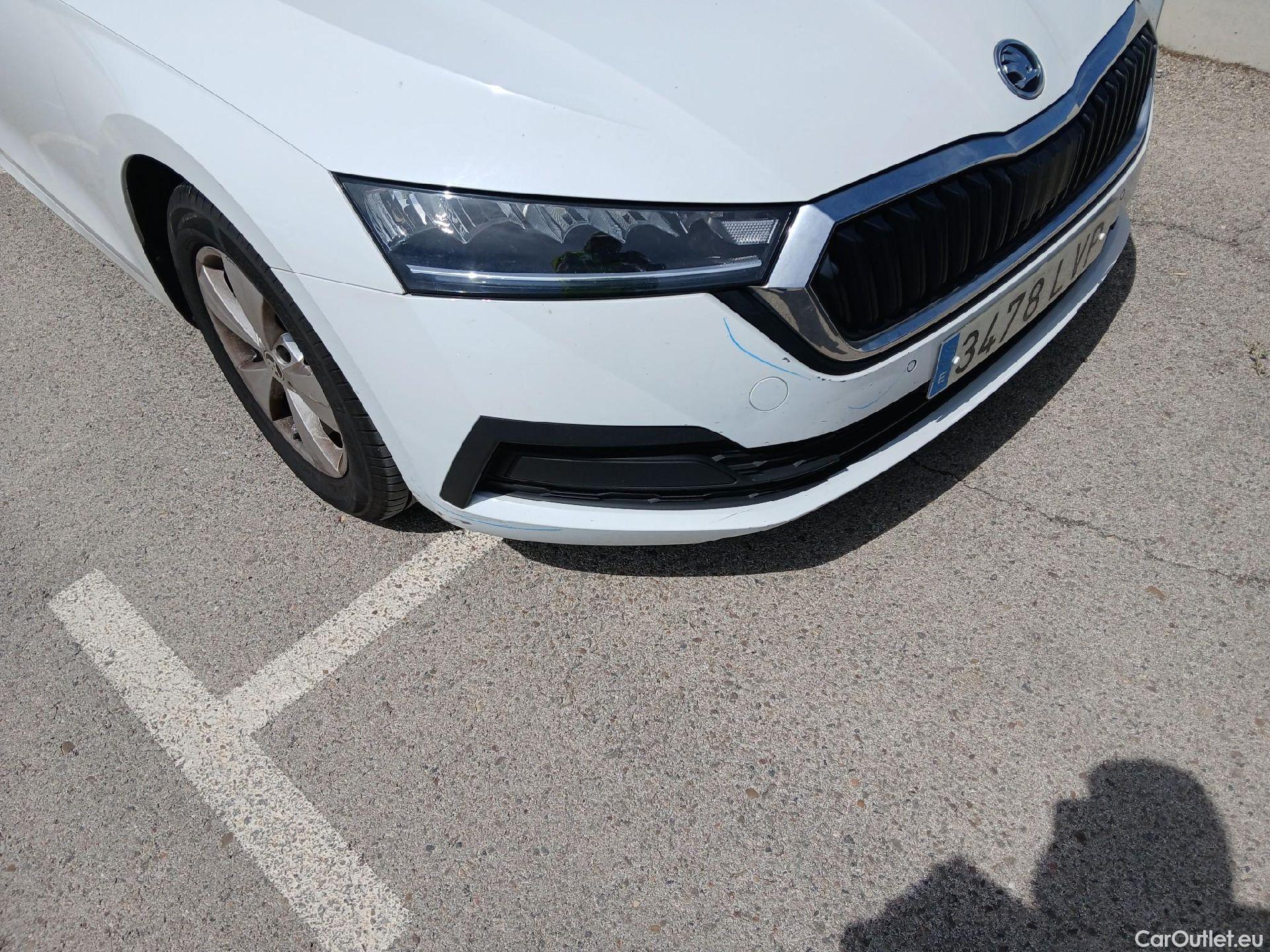  Skoda  Octavia SKODA  / 2020 / 5P / familiar Combi 1.0 TSI 81kW(110CV) DSG mHEV Ambi. #7