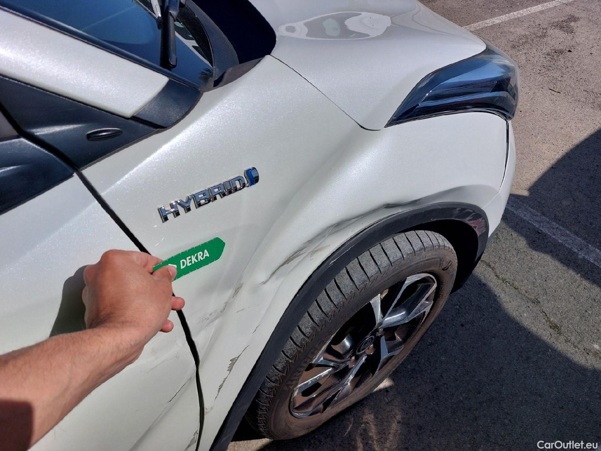  Toyota  C-HR TOYOTA  / 2019 / 5P / todoterreno 2.0 180H Advance #30