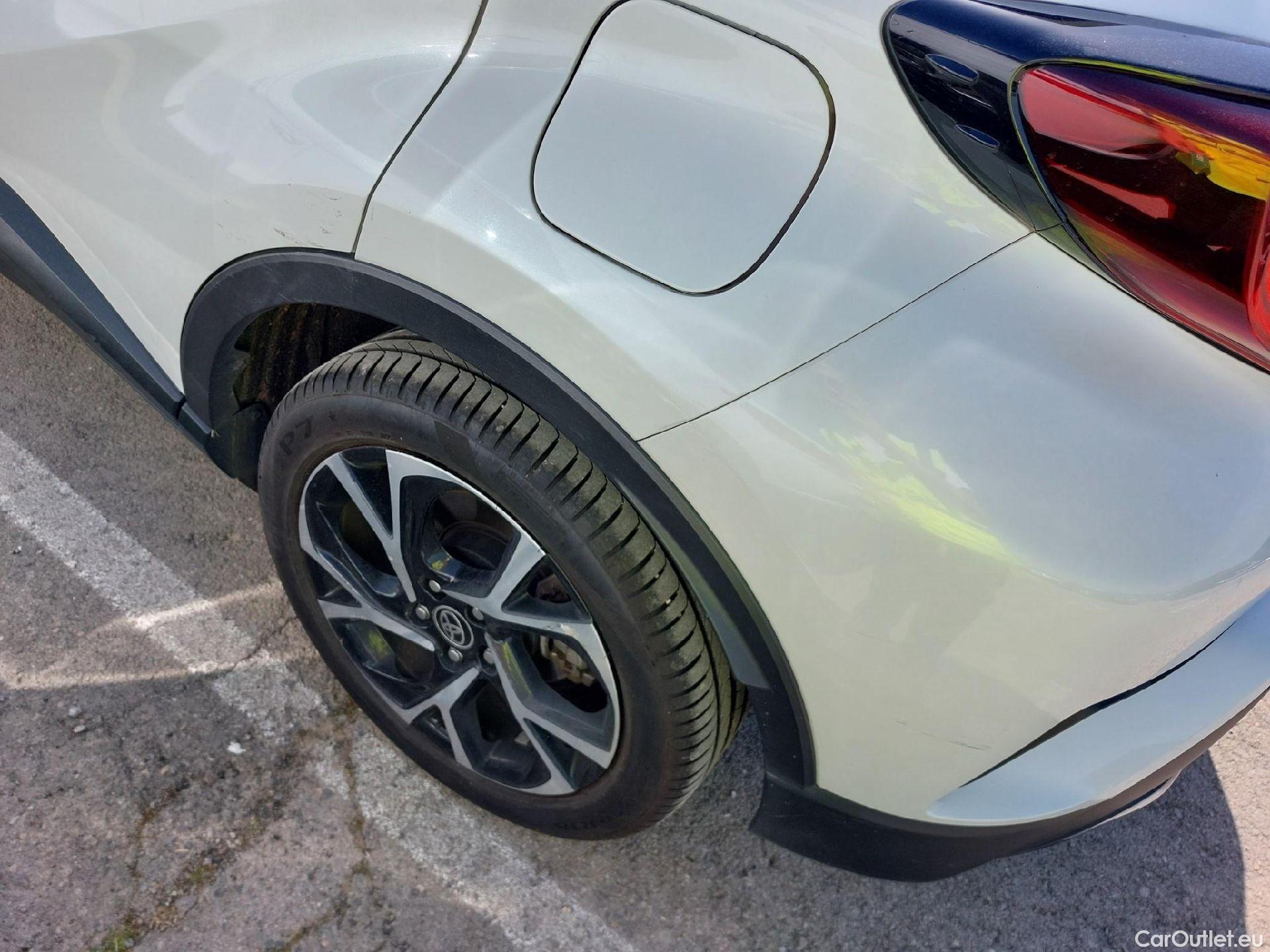  Toyota  C-HR TOYOTA  / 2019 / 5P / todoterreno 2.0 180H Advance #12