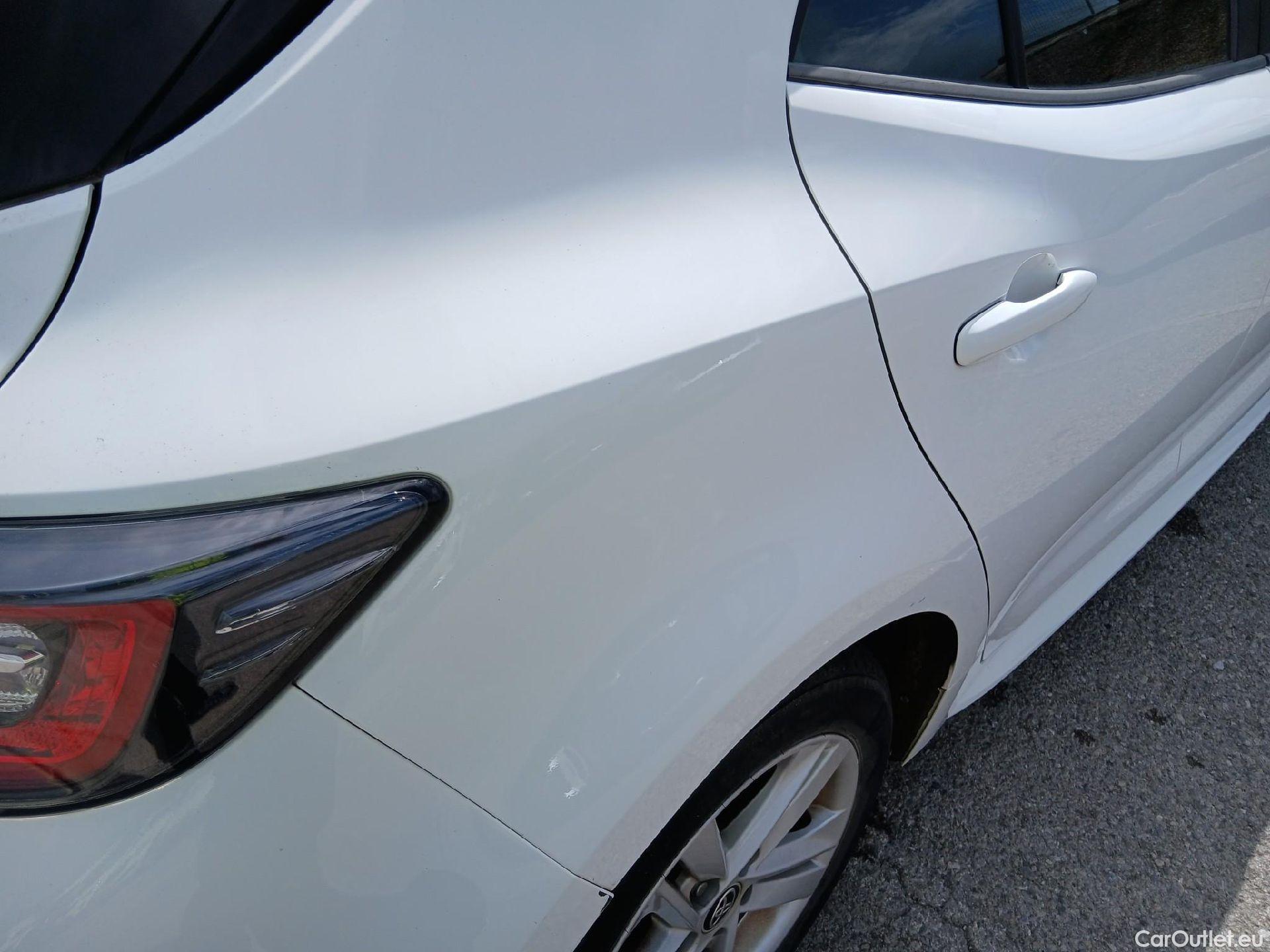  Toyota  Corolla TOYOTA  / 2019 / 5P / berlina con portón 1.8 125H BUSINESS PLUS E-CVT #29