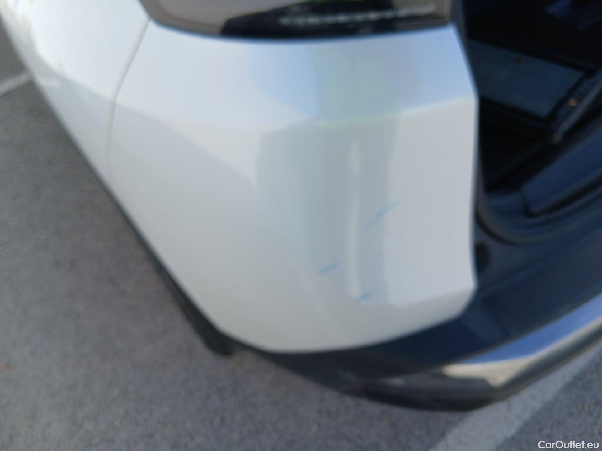  Peugeot  3008 PEUGEOT  / 2020 / 5P / todoterreno 1.5 BlueHDi 96kW S&S GT EAT8 #17