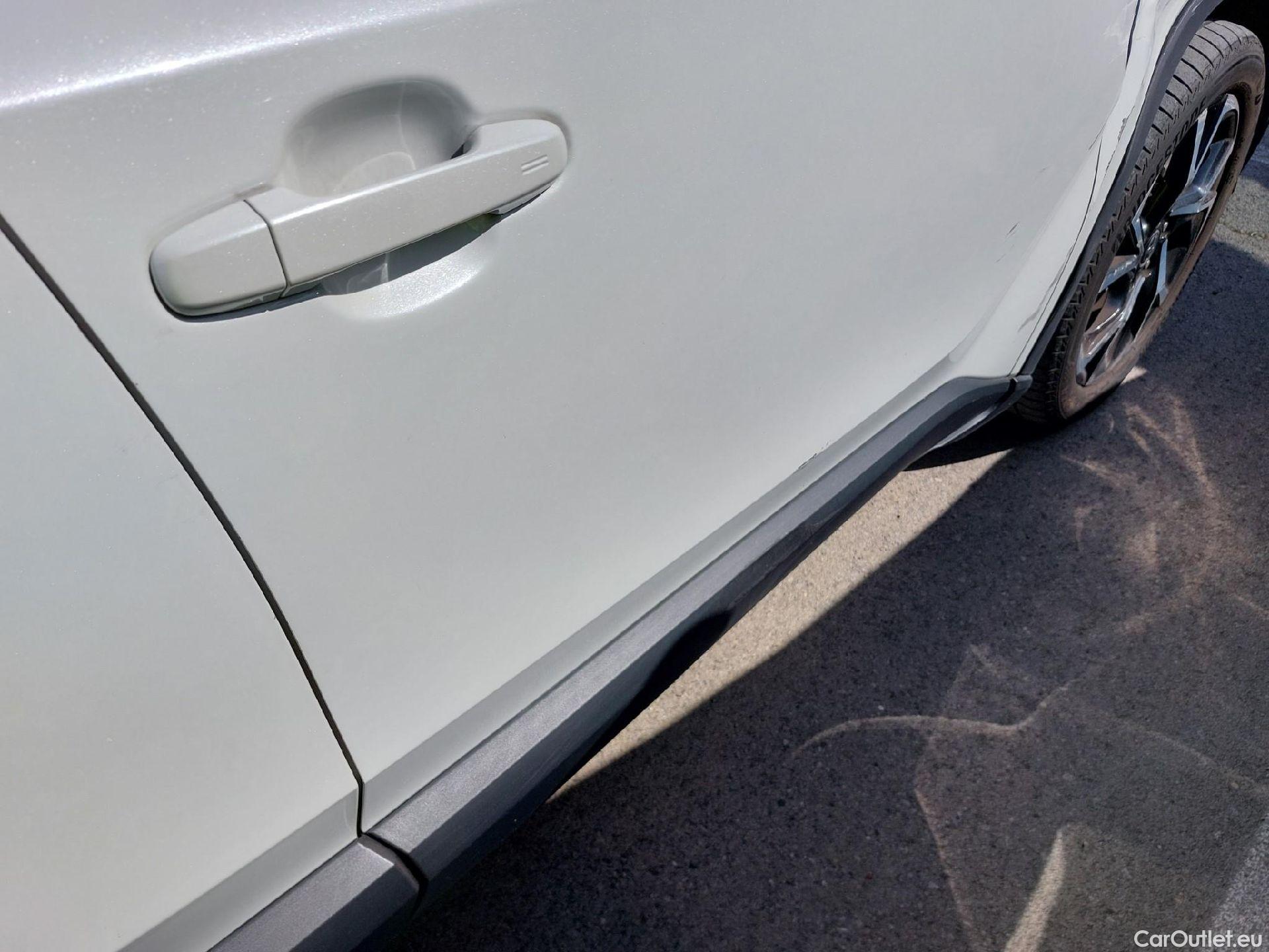  Toyota  C-HR TOYOTA  / 2019 / 5P / todoterreno 2.0 180H Advance #27
