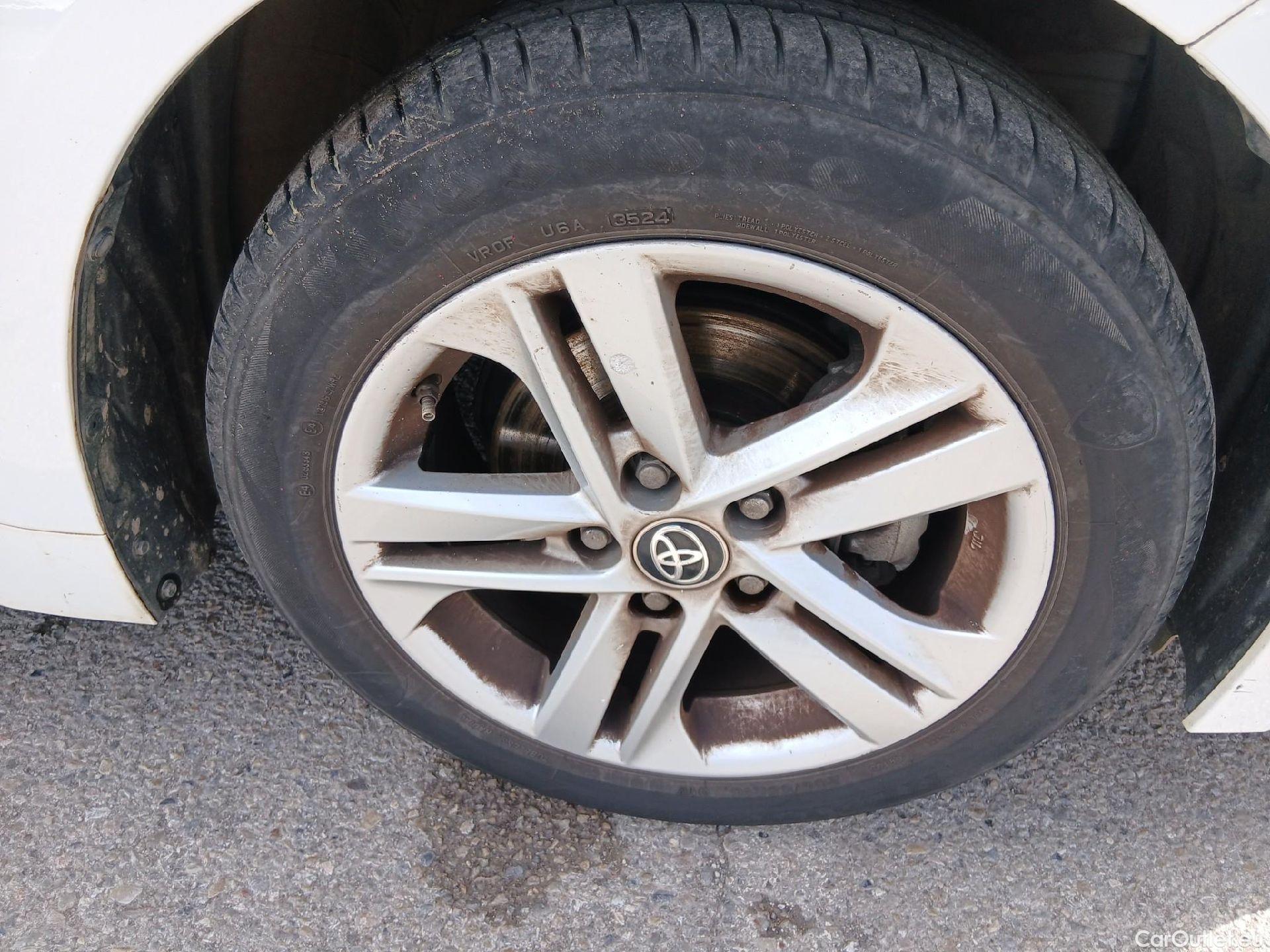  Toyota  Corolla TOYOTA  / 2019 / 5P / berlina con portón 1.8 125H BUSINESS PLUS E-CVT #37