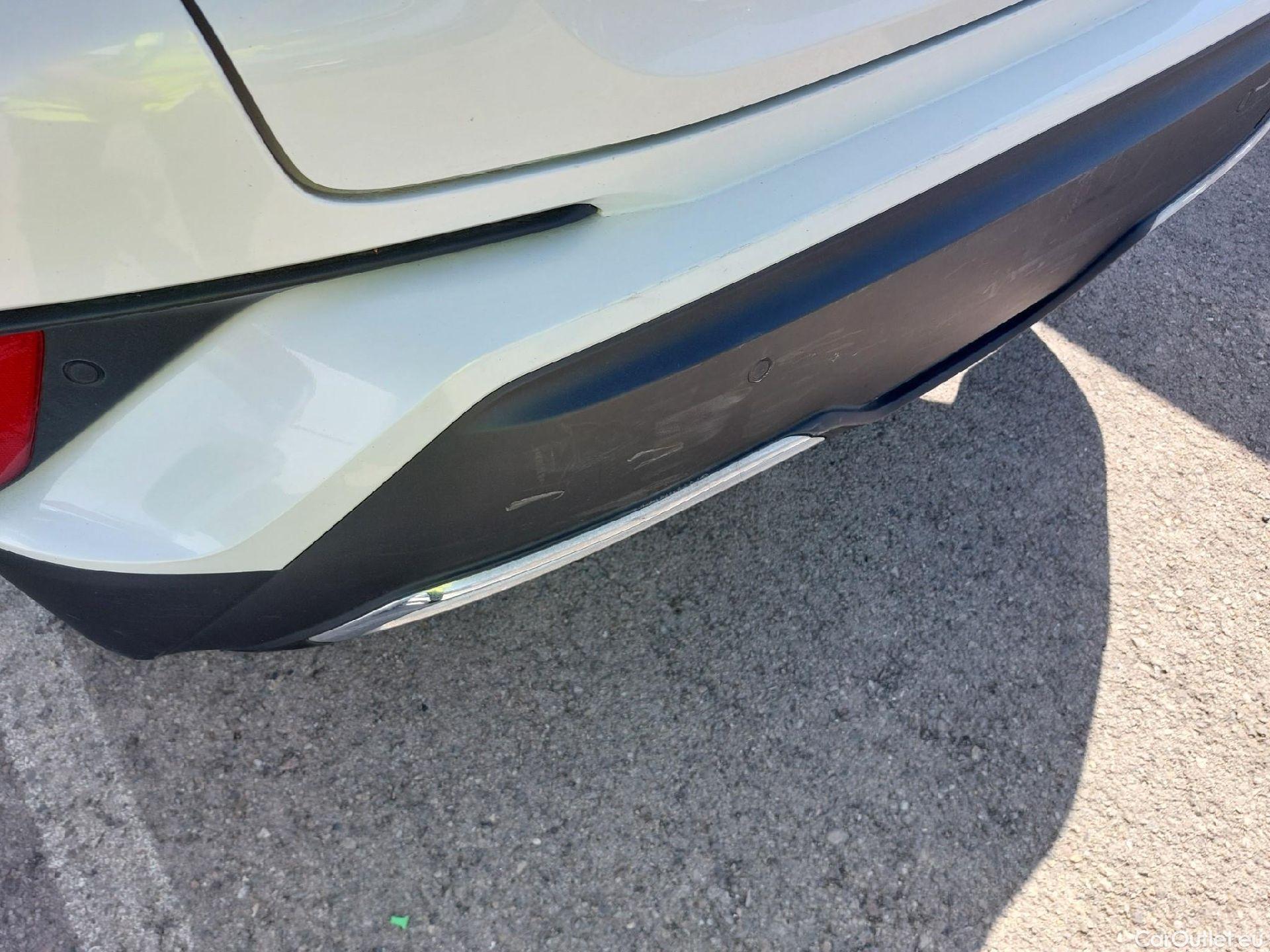  Toyota  C-HR TOYOTA  / 2019 / 5P / todoterreno 2.0 180H Advance #16