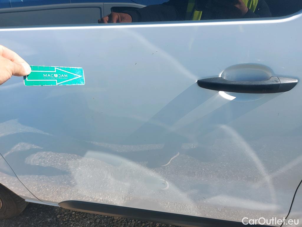  Opel  Vivaro OPEL  / 2019 / 4P / combi 1.5 Diésel 88kW (120CV) M Std Express #25