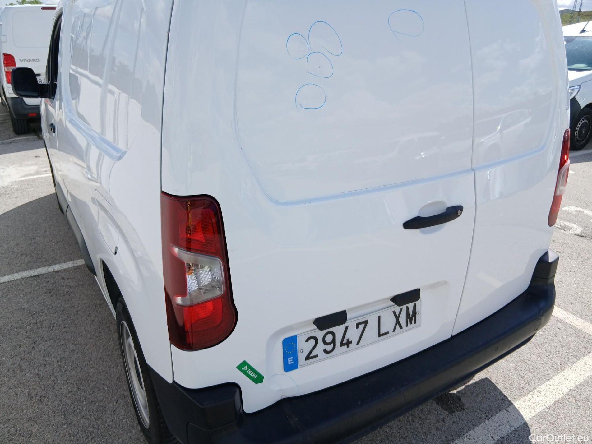  Opel  Combo OPEL  / 2018 / 4P / furgón derivado de turismo 1.5 TD 75kW (100CV) Select L H1 650kg #17