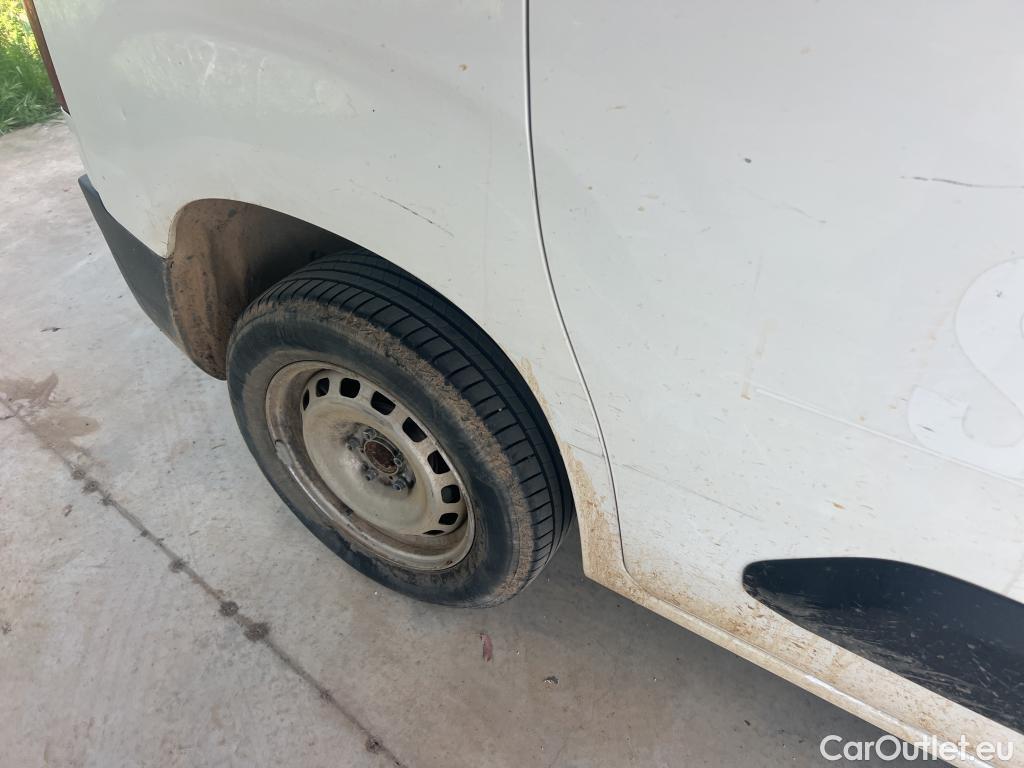  Citroen  Berlingo CITROEN  / 2018 / 3P / furgón derivado de turismo Talla M BlueHDi 100 CONTROL #20
