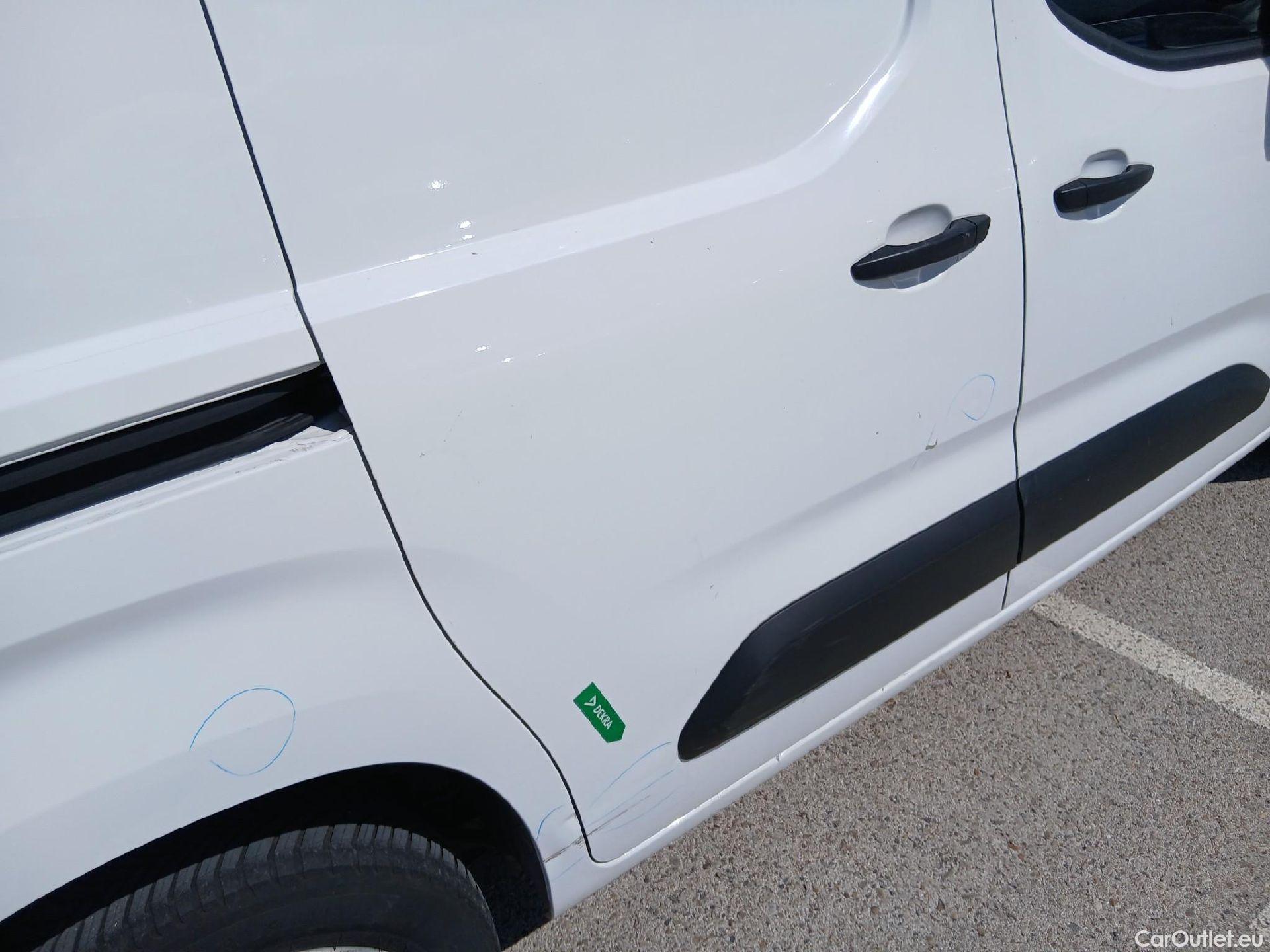  Opel  Combo OPEL  / 2018 / 4P / furgón derivado de turismo 1.5 TD 75kW (100CV) Select L H1 650kg #27