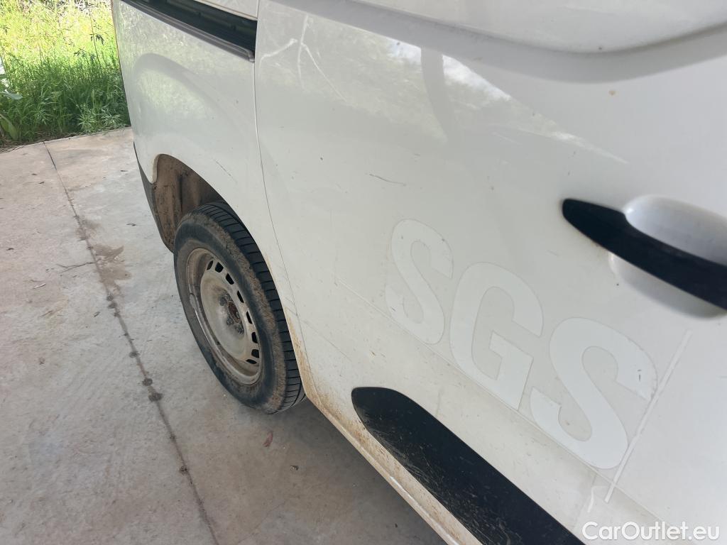  Citroen  Berlingo CITROEN  / 2018 / 3P / furgón derivado de turismo Talla M BlueHDi 100 CONTROL #18