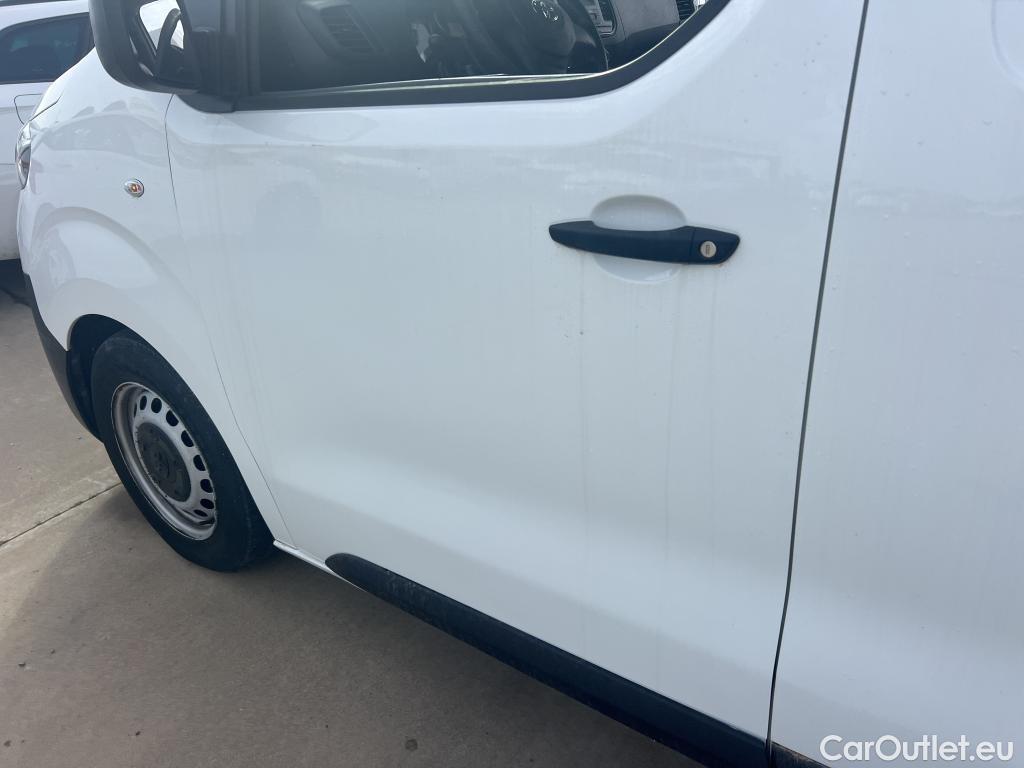  Toyota  Proace TOYOTA  / 2016 / 4P / furgón FU. MEDIO (L1) 2.0D 90kW COMFORT CARGA + #9