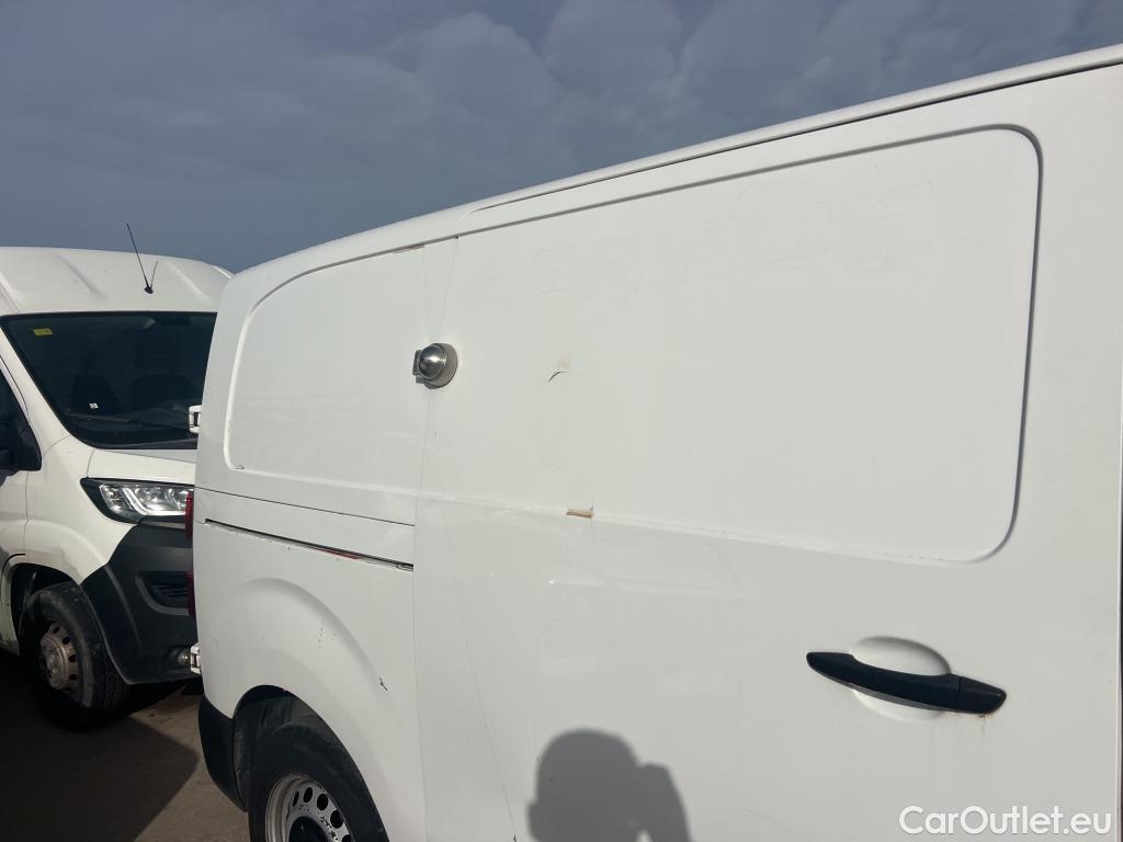  Toyota  Proace TOYOTA  / 2016 / 4P / furgón FU. MEDIO (L1) 2.0D 90kW COMFORT CARGA + #28