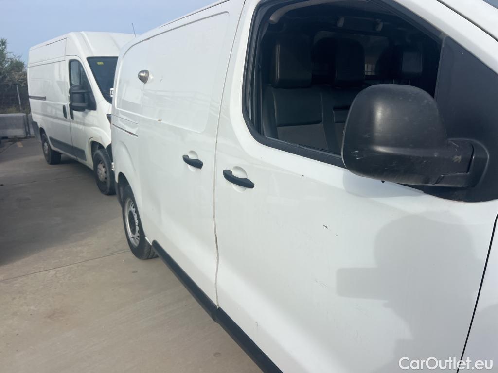  Toyota  Proace TOYOTA  / 2016 / 4P / furgón FU. MEDIO (L1) 2.0D 90kW COMFORT CARGA + #11