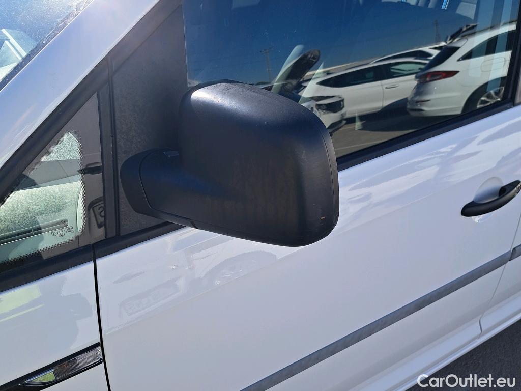  Volkswagen  Caddy VOLKSWAGEN  4p 4G monovolumen compacto Kombi 2.0 TDI SCR 4MOTION BMT 122CV #11