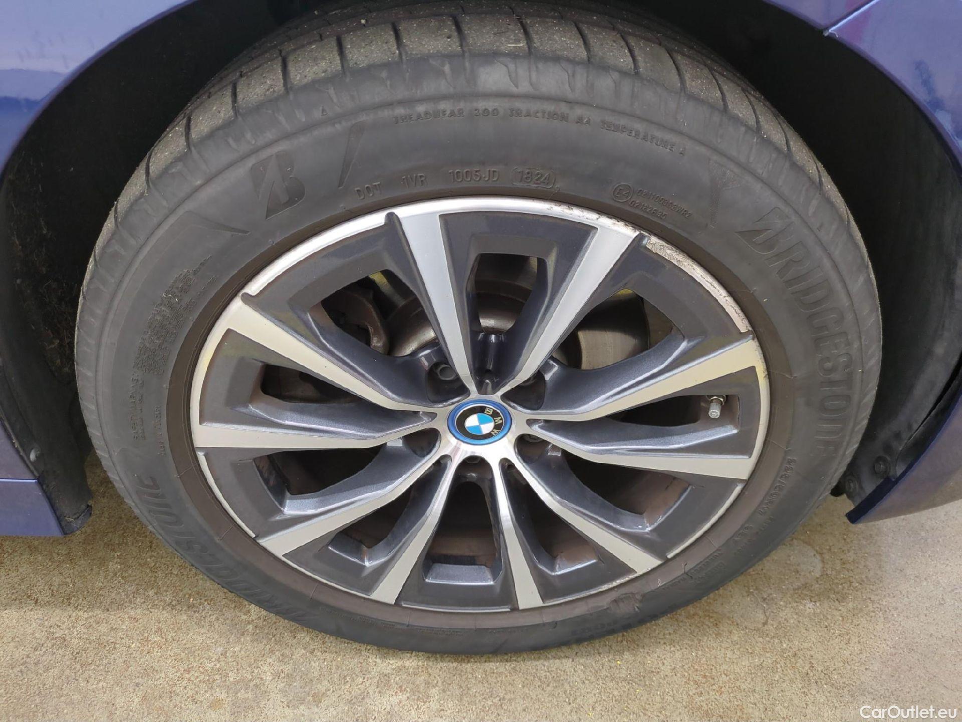 Bmw  Serie 3 BMW Série 3 Berline / 2022 / 4P / Berline 320e 204ch Business Design BVA8 Hybride #4