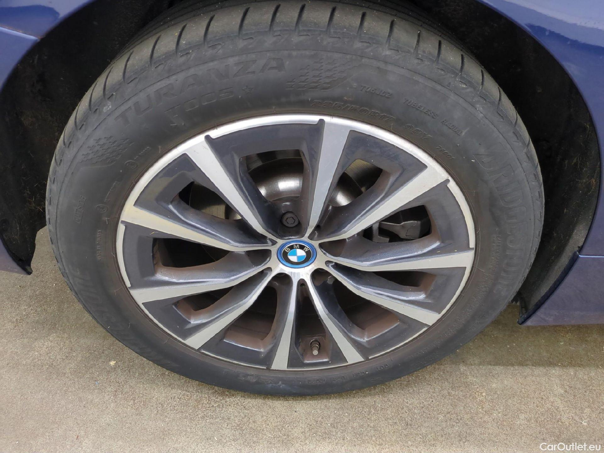  Bmw  Serie 3 BMW Série 3 Berline / 2022 / 4P / Berline 320e 204ch Business Design BVA8 Hybride #8