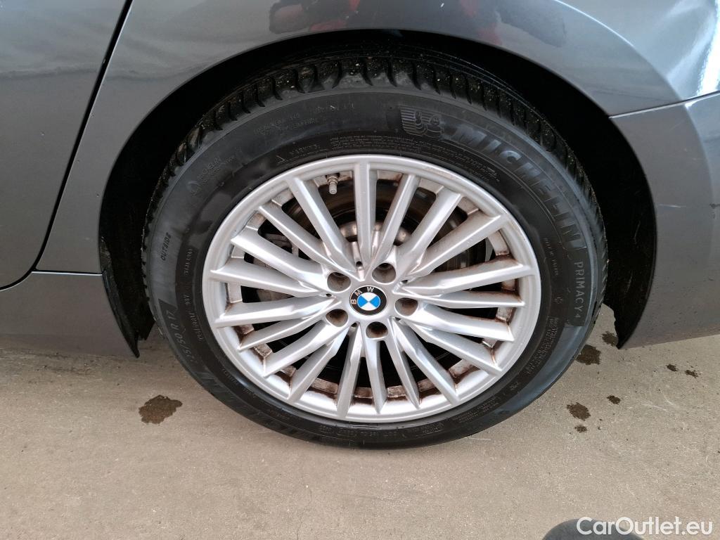  Bmw  Serie 3 BMW Série 3 Touring / 2019 / 5P / Break 330e xDrive 292ch Luxury BVA8 Hybride #18