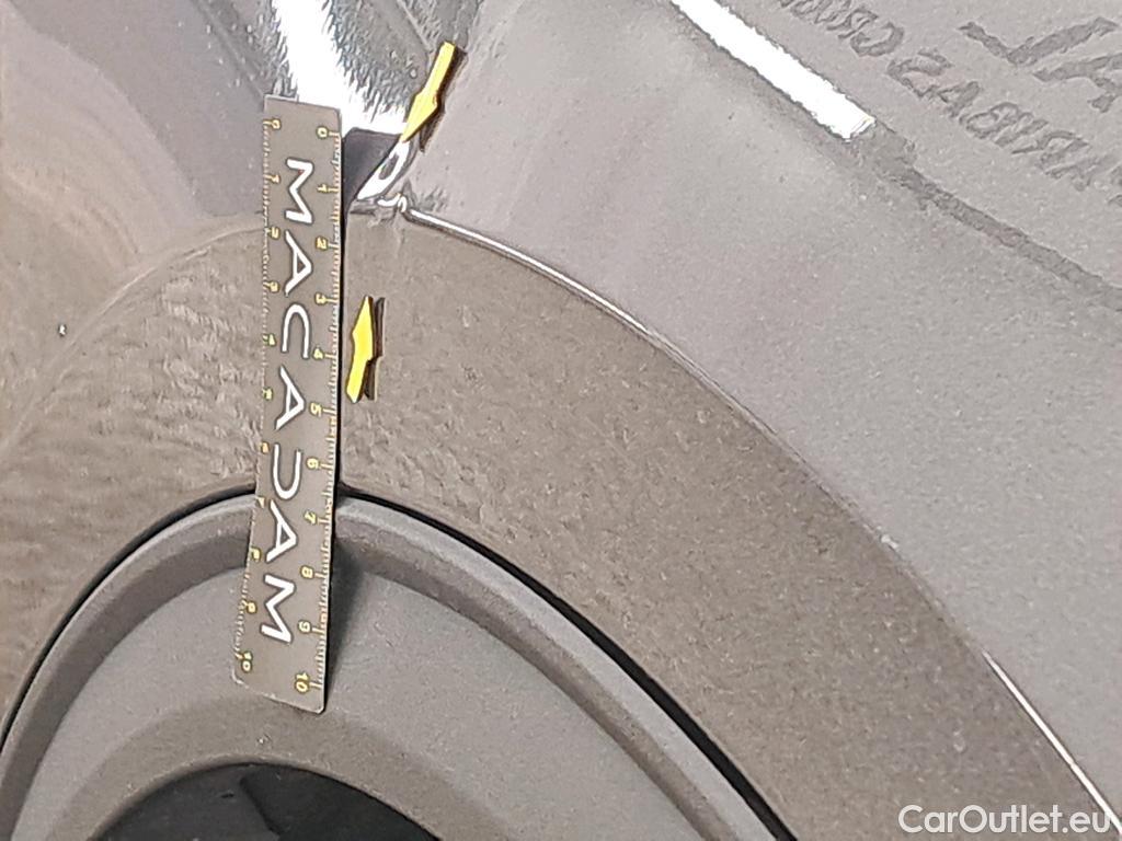  Ford  Kuga FORD  / 2019 / 5P / SUV 2.5 Dur 225 hybrid PHEV Pshift Titanium #16