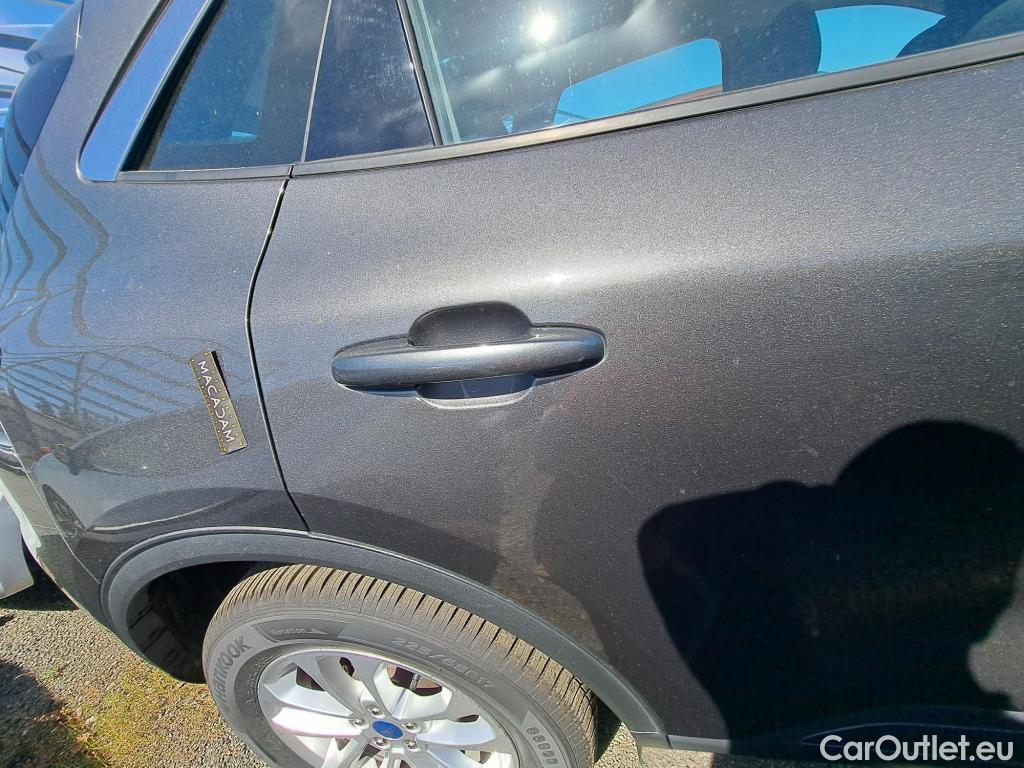  Ford  Kuga FORD  / 2019 / 5P / SUV 2.5 Dur 225 hybrid PHEV Pshift Titanium #8