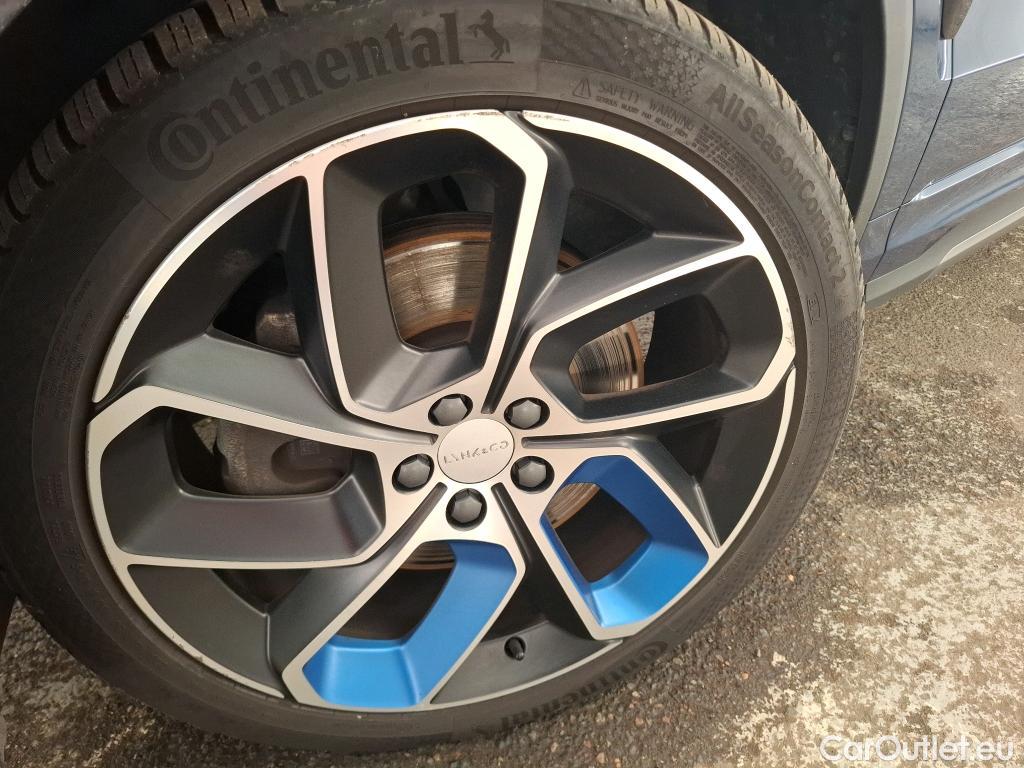  LYNK & Co  01 LYNK CO   2020  5P  SUV 15 261ch  Hybride Rechargeable OPERATION STOCK #6