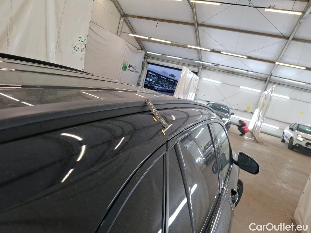  Mercedes  G-Klasee MERCEDES-BENZ GLC / 2019 / 5P / SUV 2.0 GLC 300 E AMG LINE 4MATIC #32